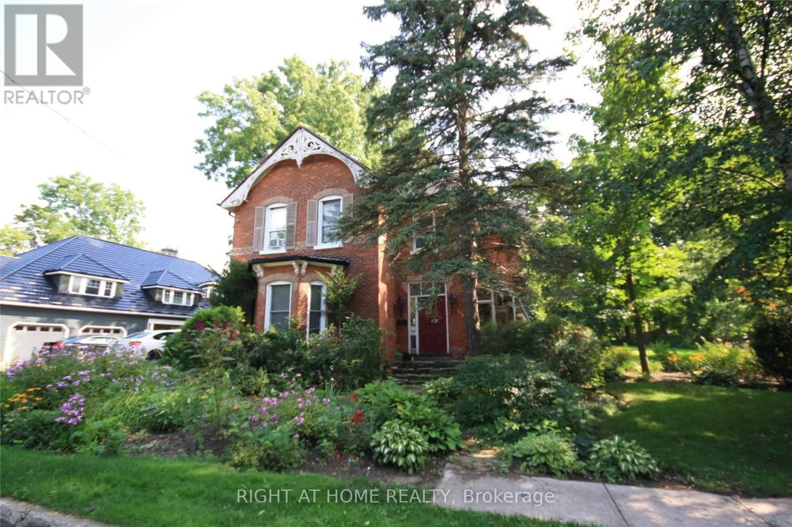 133-135 Mulcaster Street, Barrie, Ontario  L4M 3M8 - Photo 3 - S12562336