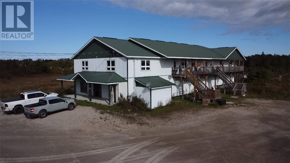 86 Vankoughnet E, Little Current, Ontario  P0P 1K0 - Photo 2 - 2119336