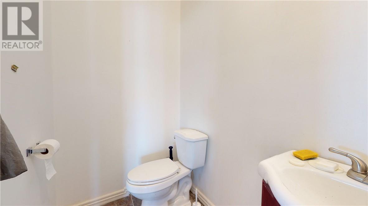 86 Vankoughnet E, Little Current, Ontario  P0P 1K0 - Photo 13 - 2119336