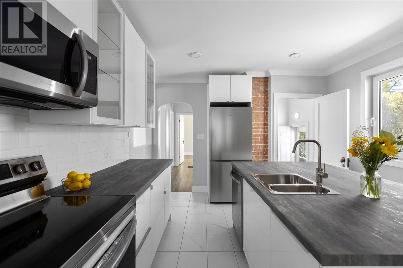 183 Upton Rd, Sault Ste. Marie, Ontario  P6A 3W5 - Photo 11 - SM253123