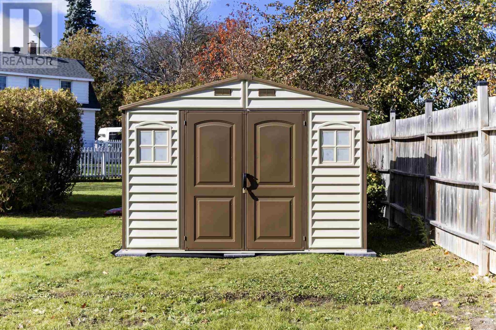 183 Upton Rd, Sault Ste. Marie, Ontario  P6A 3W5 - Photo 28 - SM253123