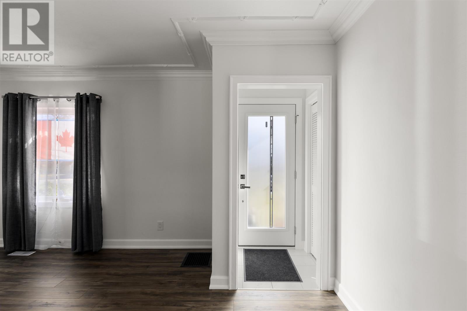 183 Upton Rd, Sault Ste. Marie, Ontario  P6A 3W5 - Photo 3 - SM253123