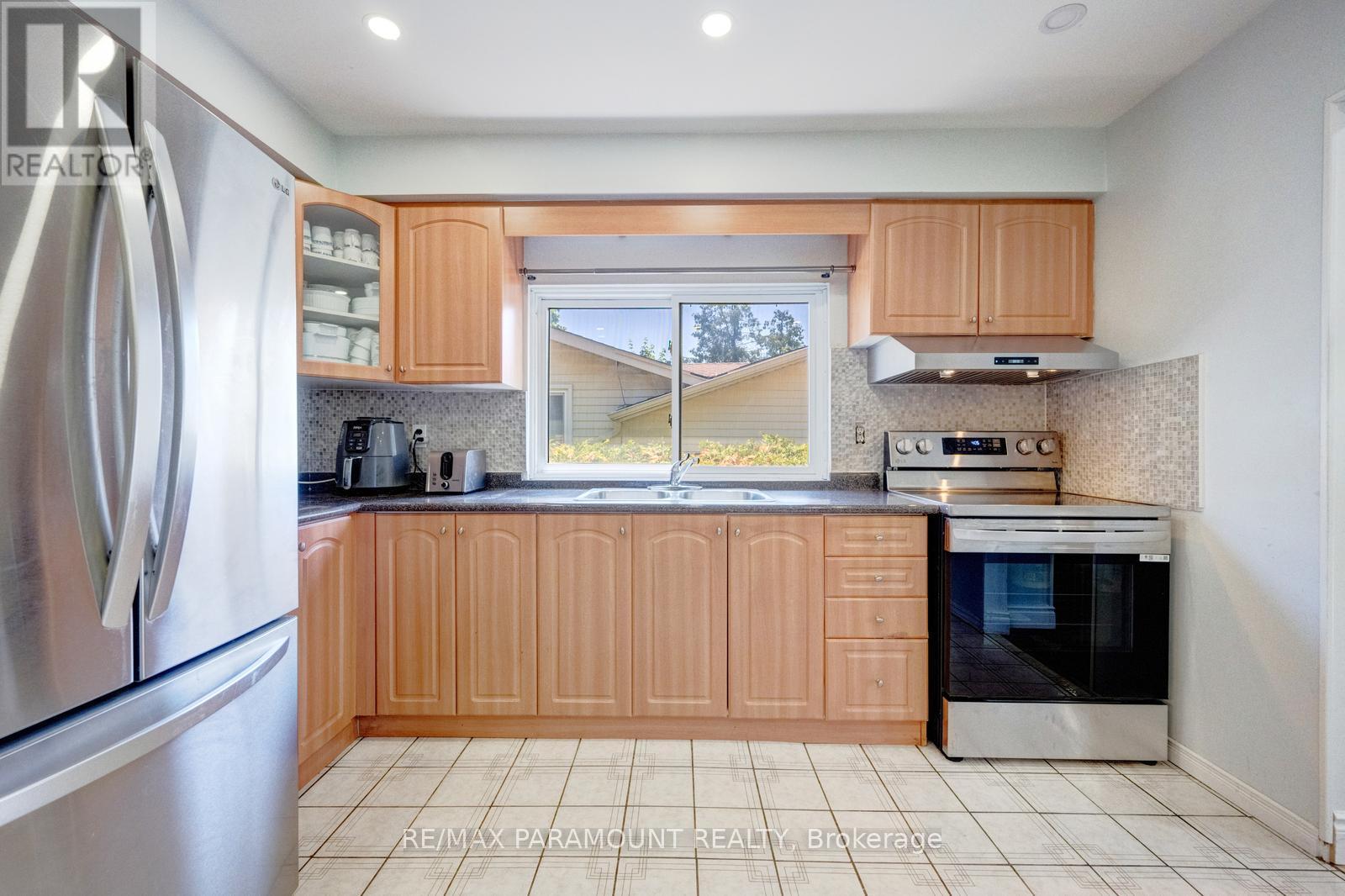 3197 Candela Drive, Mississauga, Ontario  L5A 2T9 - Photo 15 - W12562168