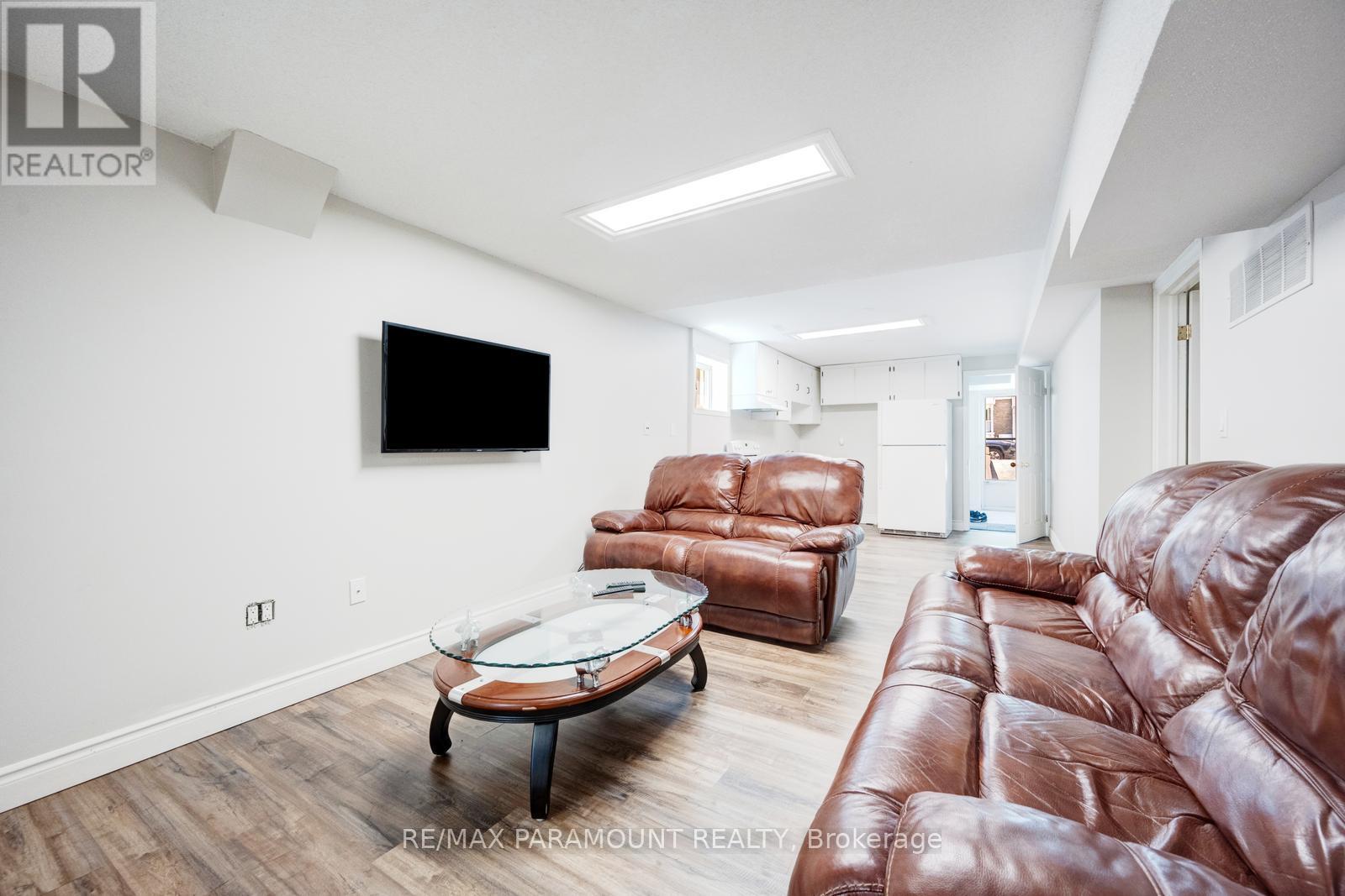 3197 Candela Drive, Mississauga, Ontario  L5A 2T9 - Photo 32 - W12562168