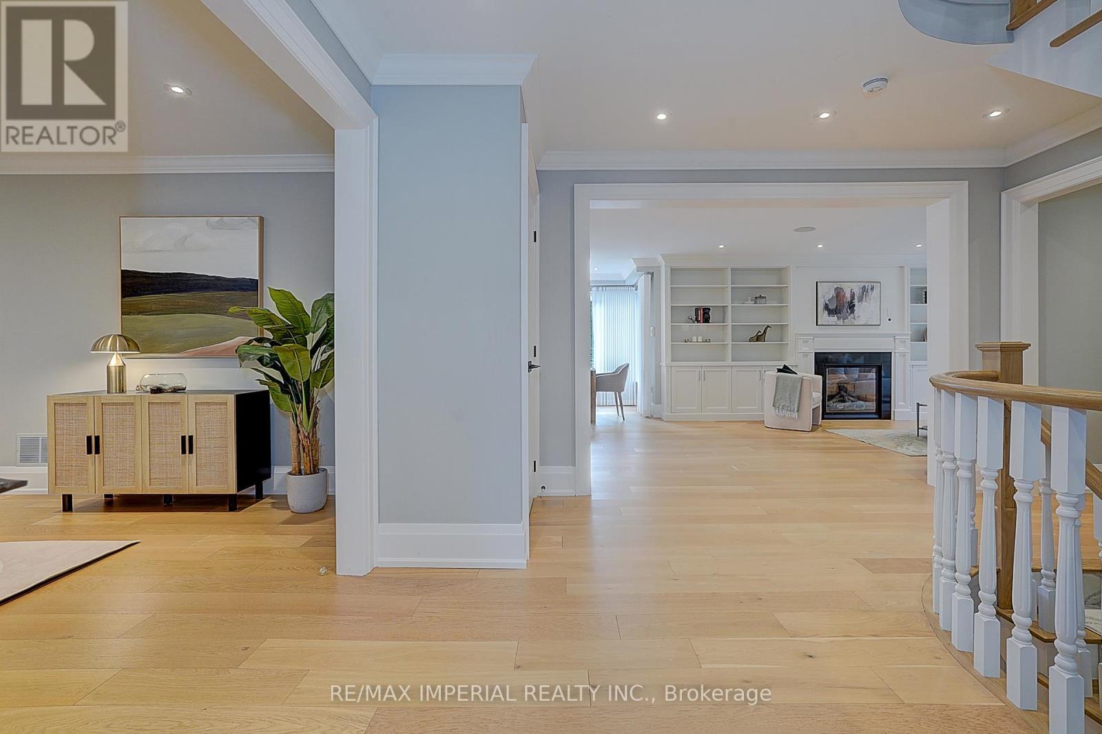 1832 Pine Siskin Court, Mississauga, Ontario  L5L 2Y3 - Photo 11 - W12562190