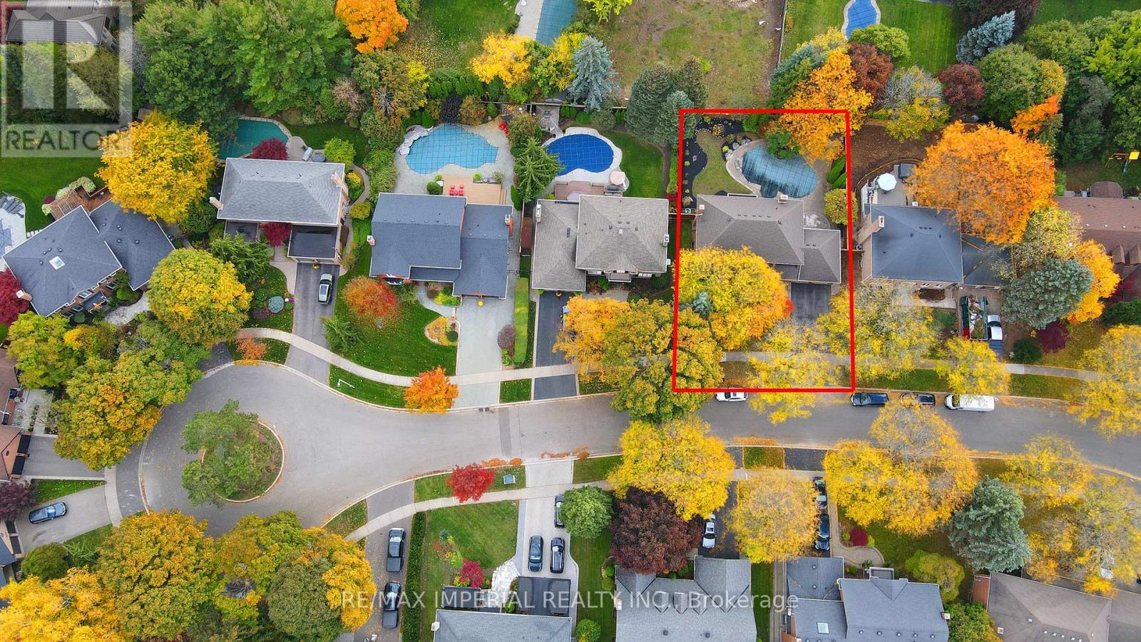 1832 Pine Siskin Court, Mississauga, Ontario  L5L 2Y3 - Photo 2 - W12562190