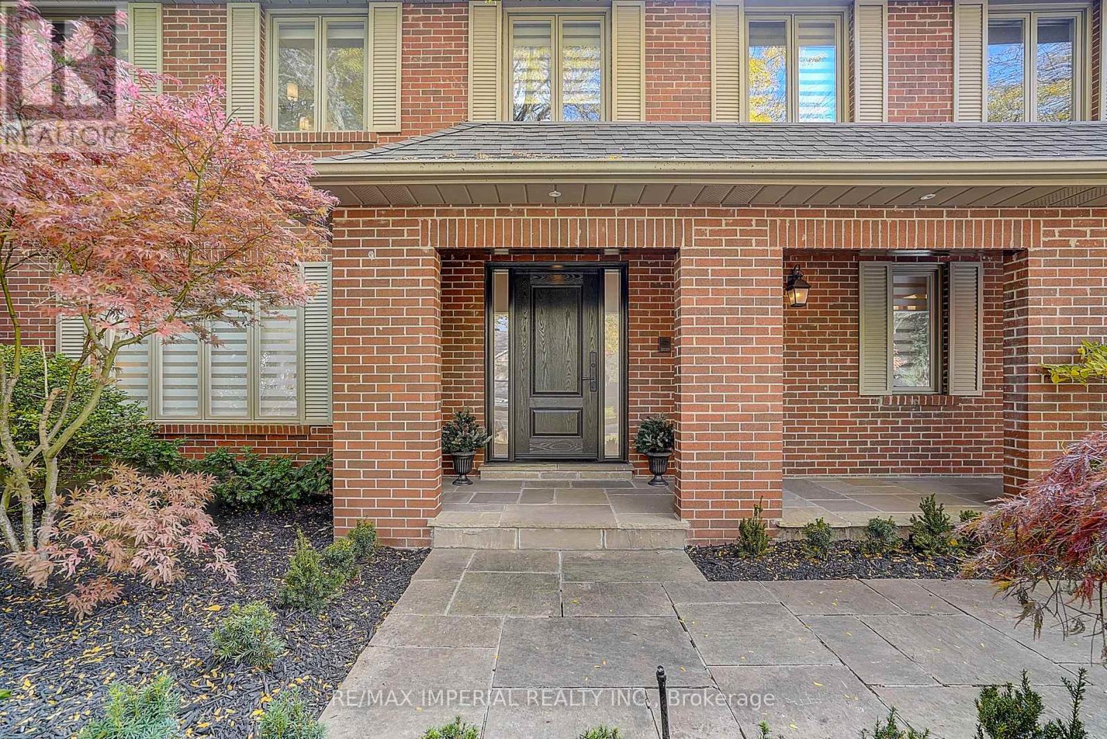 1832 Pine Siskin Court, Mississauga, Ontario  L5L 2Y3 - Photo 6 - W12562190