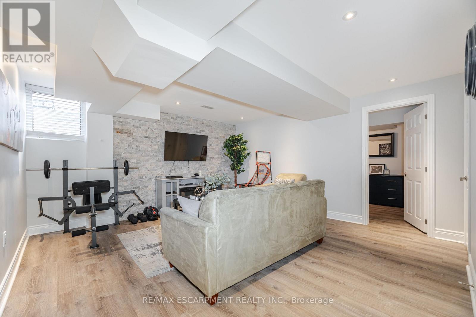 31 Vanderbrink Drive, Brampton, Ontario  L6R 0E6 - Photo 37 - W12562196