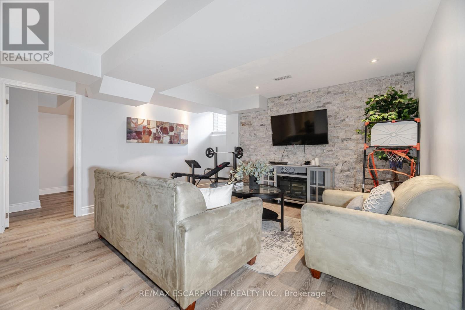 31 Vanderbrink Drive, Brampton, Ontario  L6R 0E6 - Photo 38 - W12562196