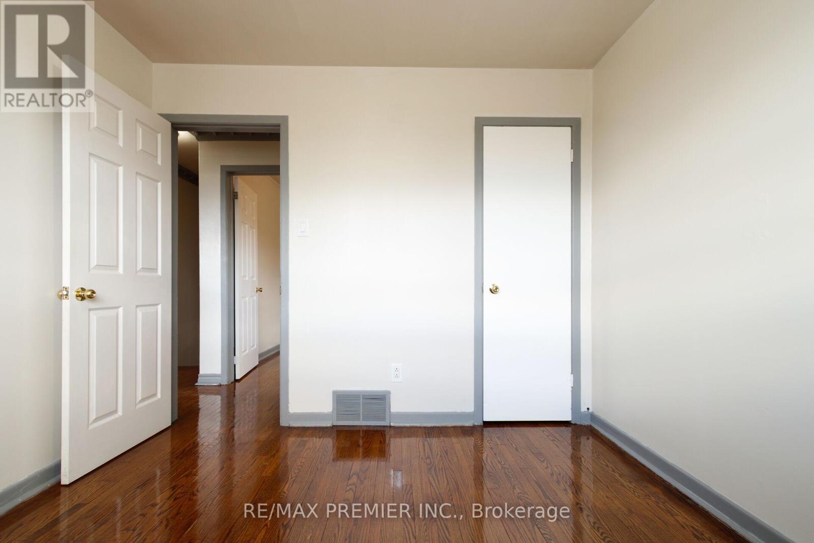 12 Annabelle Drive, Toronto, Ontario  M9V 3B6 - Photo 28 - W12562206