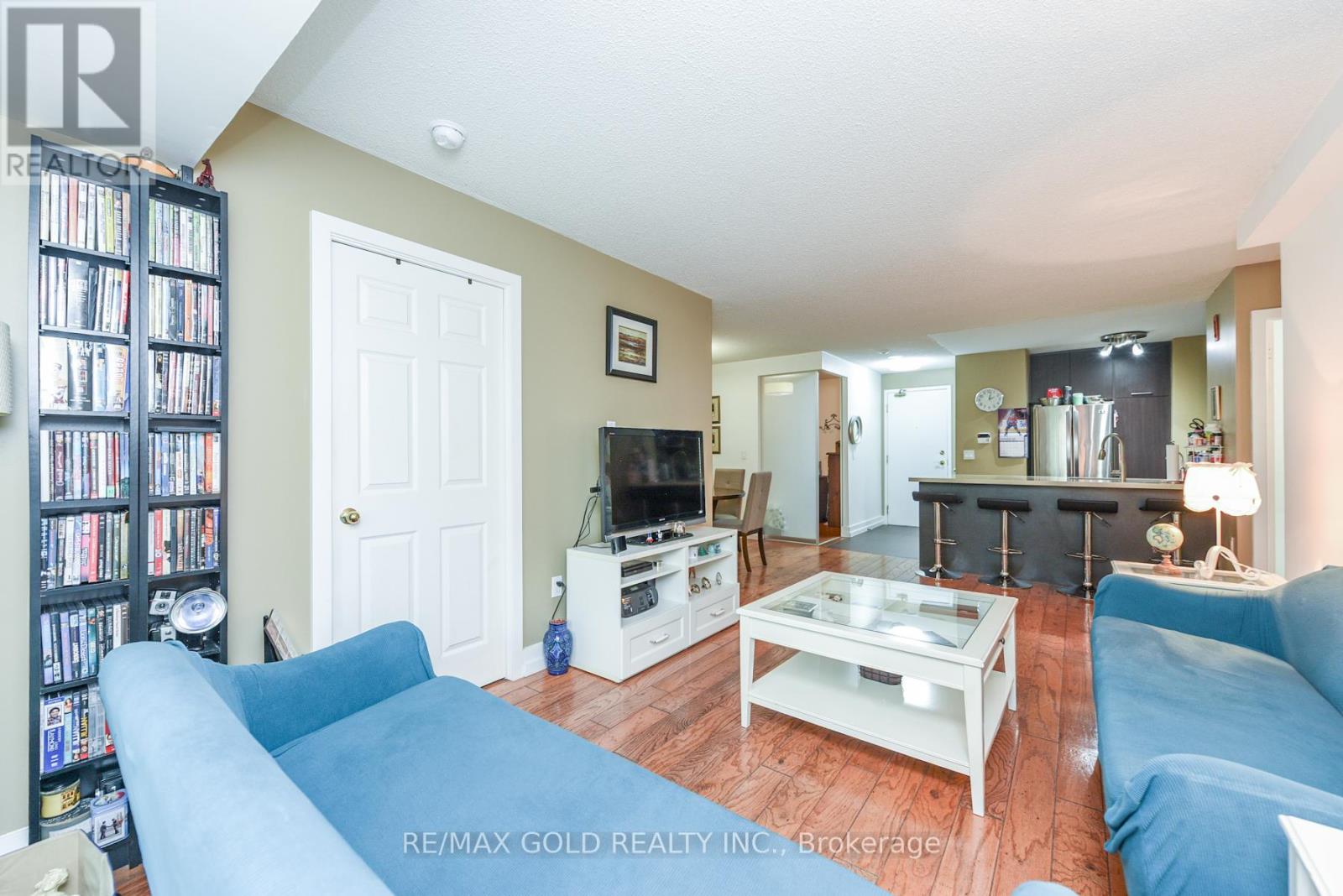 211 - 17 Michael Power Place, Toronto, Ontario  M9A 5G5 - Photo 41 - W12562264