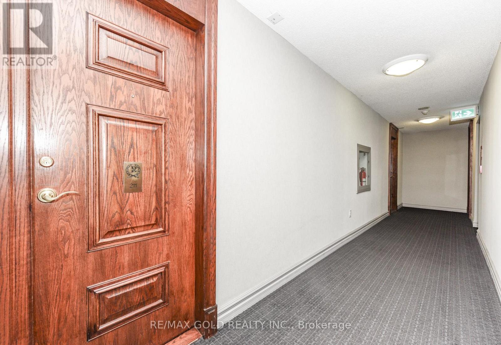 211 - 17 Michael Power Place, Toronto, Ontario  M9A 5G5 - Photo 7 - W12562264