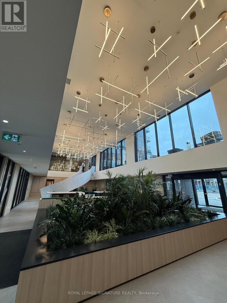 811 - 3071 TRAFALGAR ROAD, Oakville, Ontario