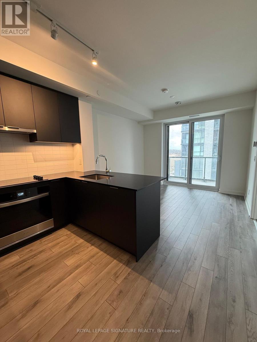 811 - 3071 Trafalgar Road, Oakville, Ontario  L6H 3V6 - Photo 5 - W12562266