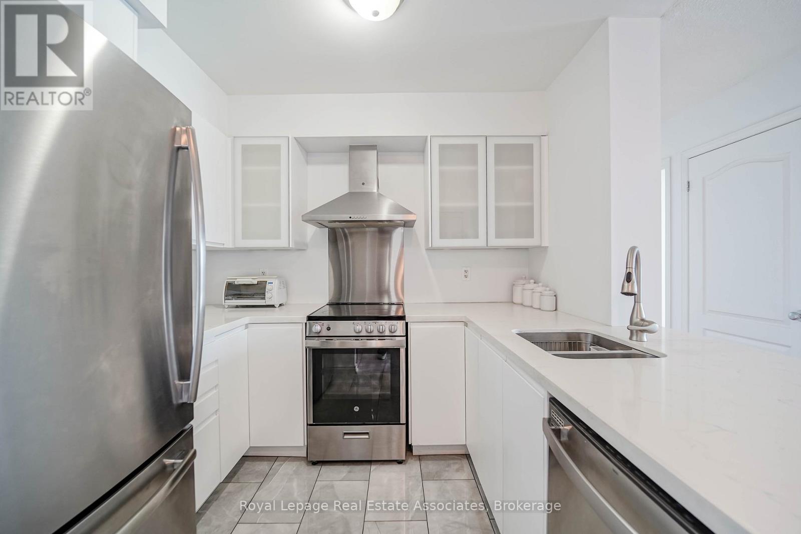 303 - 2772 Keele Street, Toronto, Ontario  M3M 0A3 - Photo 13 - W12562278