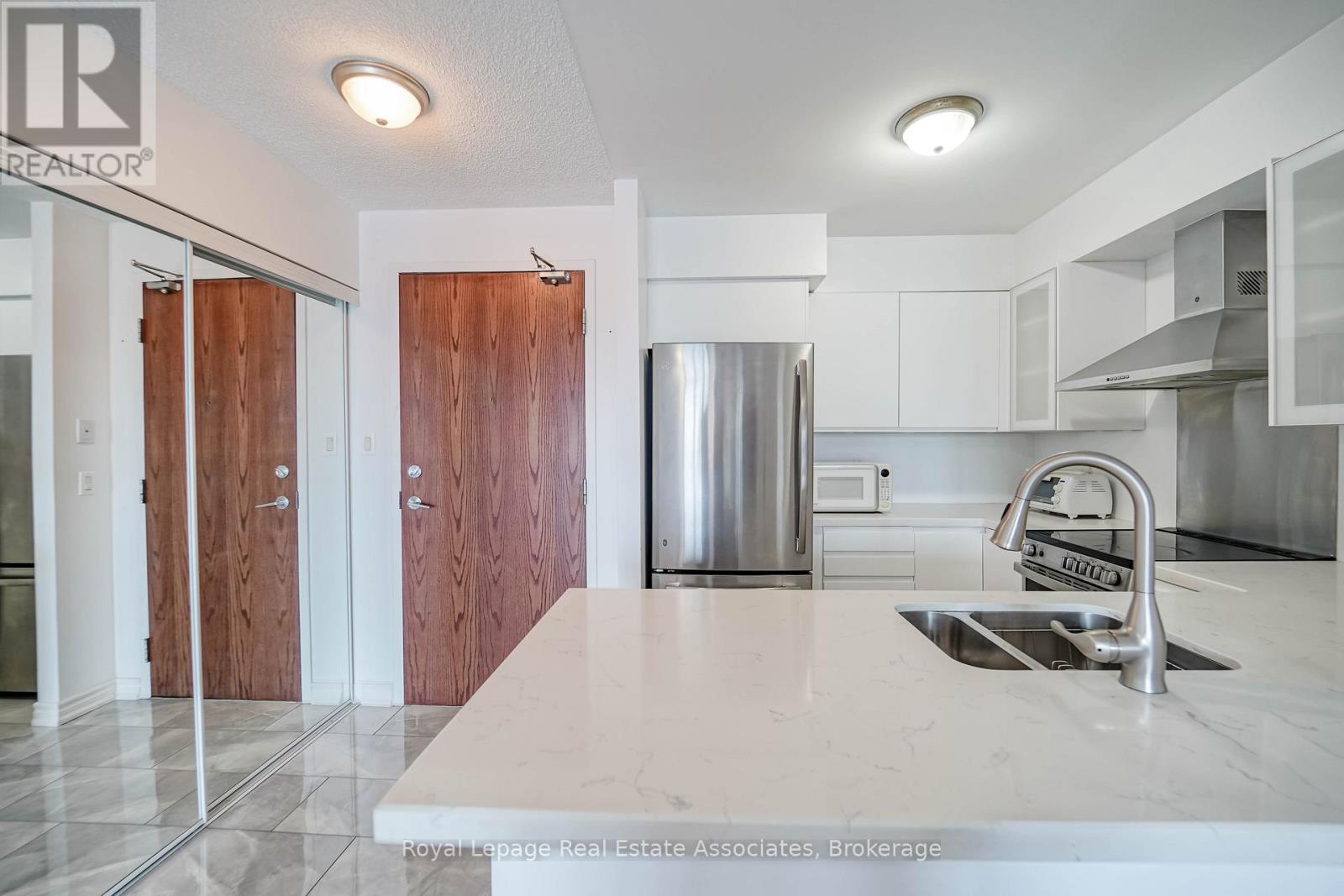 303 - 2772 Keele Street, Toronto, Ontario  M3M 0A3 - Photo 15 - W12562278