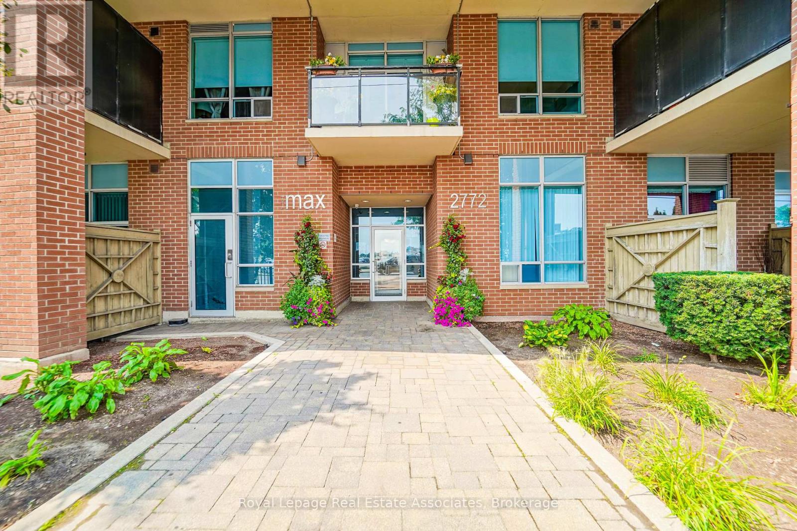 303 - 2772 Keele Street, Toronto, Ontario  M3M 0A3 - Photo 4 - W12562278