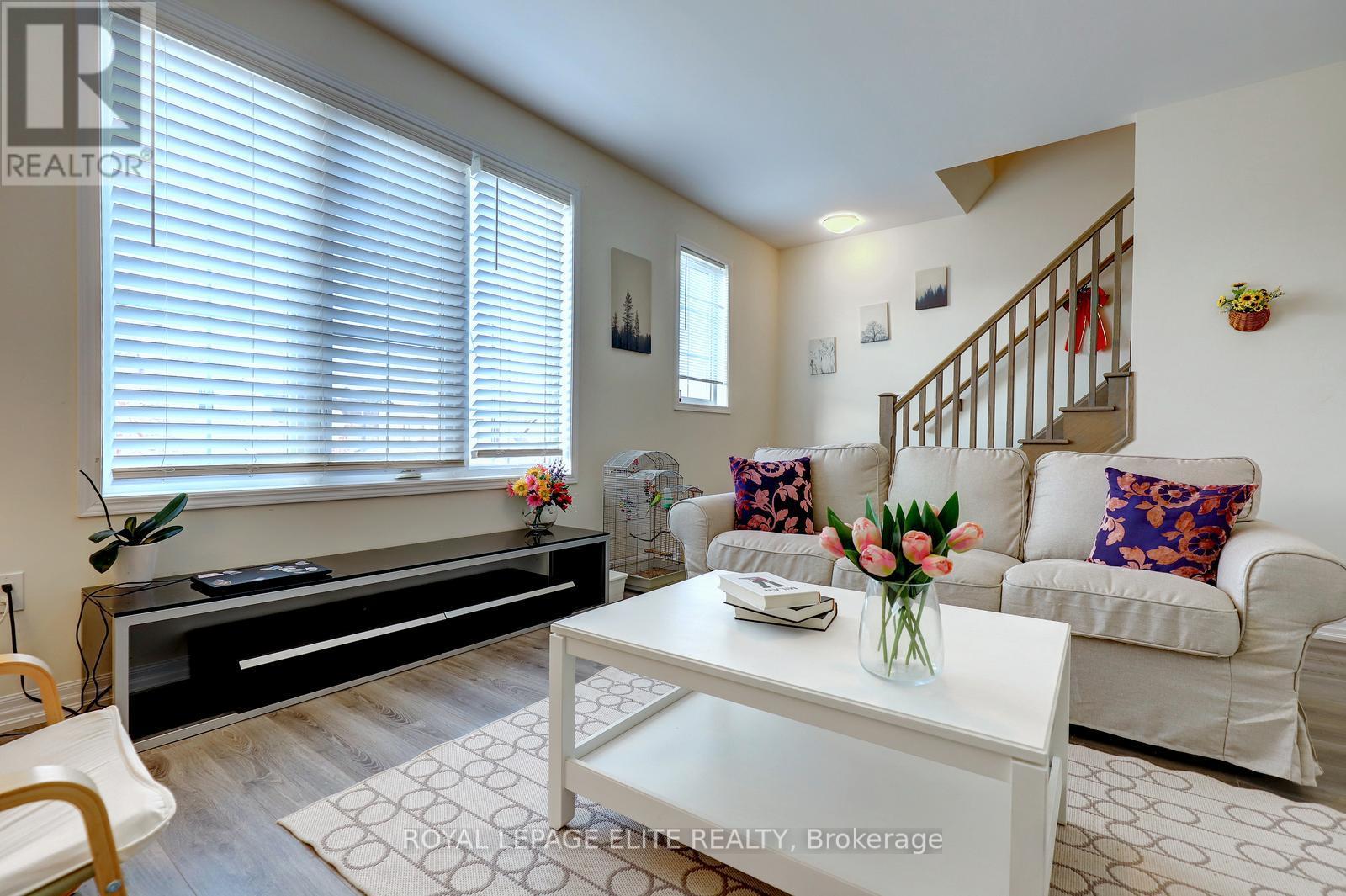 3315 Vardon Way, Oakville, Ontario  L6M 1S1 - Photo 12 - W12562280