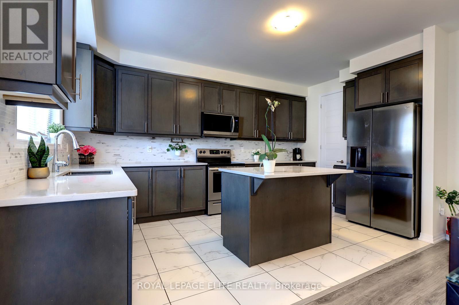 3315 Vardon Way, Oakville, Ontario  L6M 1S1 - Photo 16 - W12562280