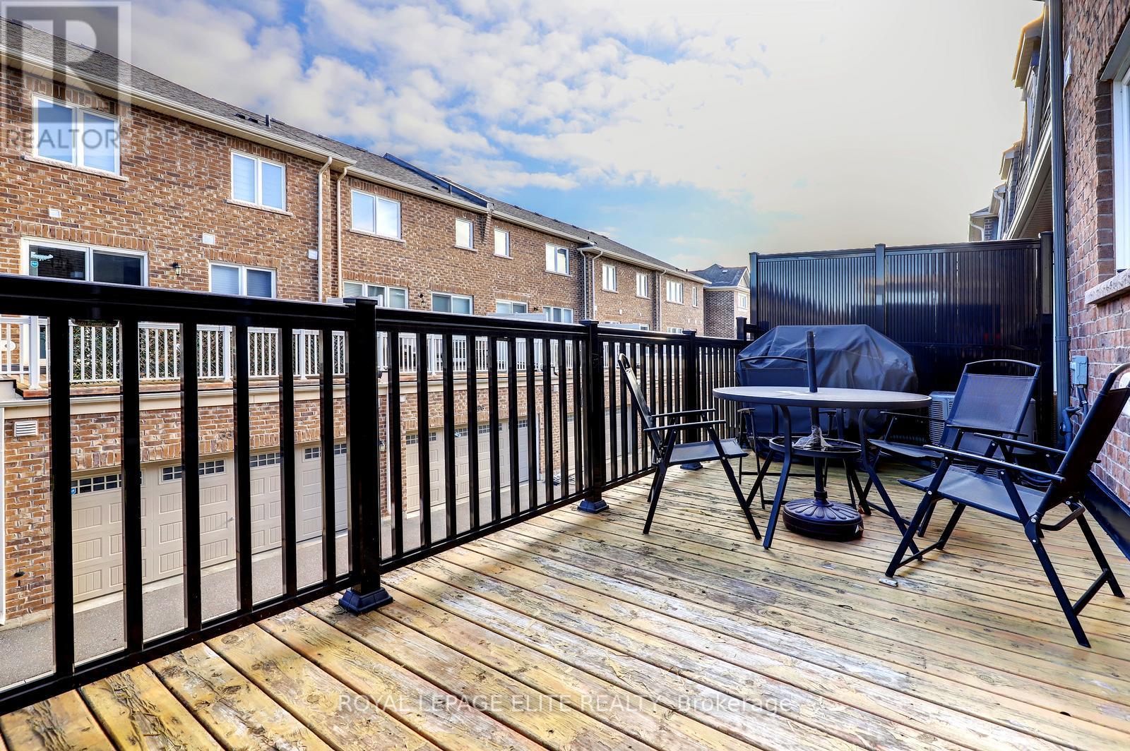 3315 Vardon Way, Oakville, Ontario  L6M 1S1 - Photo 21 - W12562280