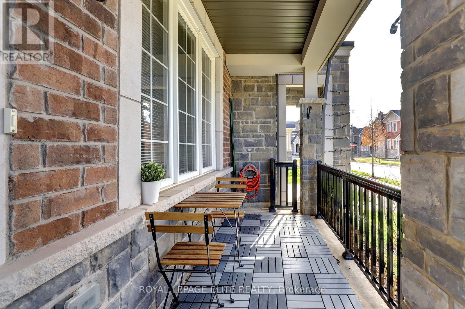 3315 Vardon Way, Oakville, Ontario  L6M 1S1 - Photo 32 - W12562280