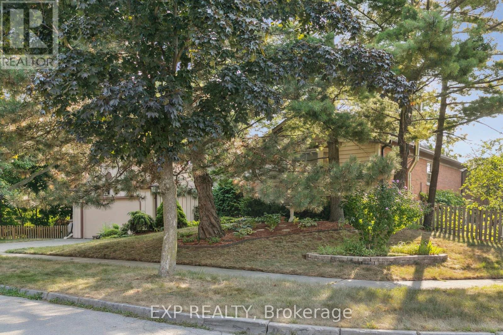 2565 Claymore Crescent, Mississauga, Ontario  L5C 3A2 - Photo 40 - W12562310