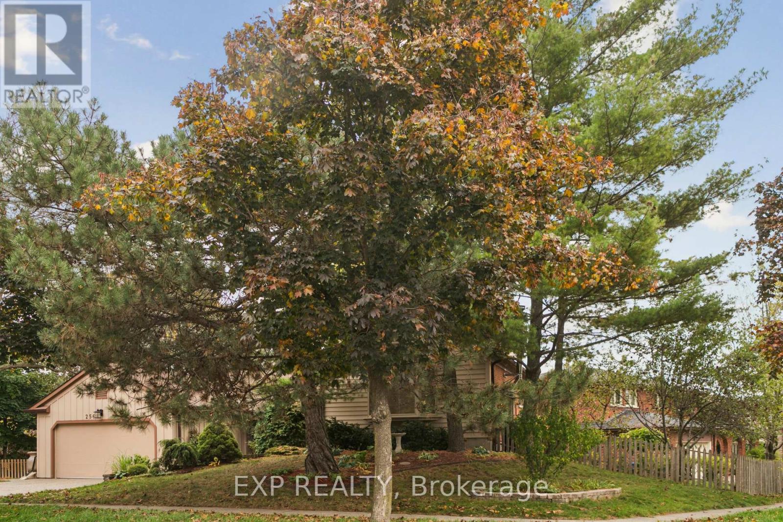 2565 Claymore Crescent, Mississauga, Ontario  L5C 3A2 - Photo 44 - W12562310