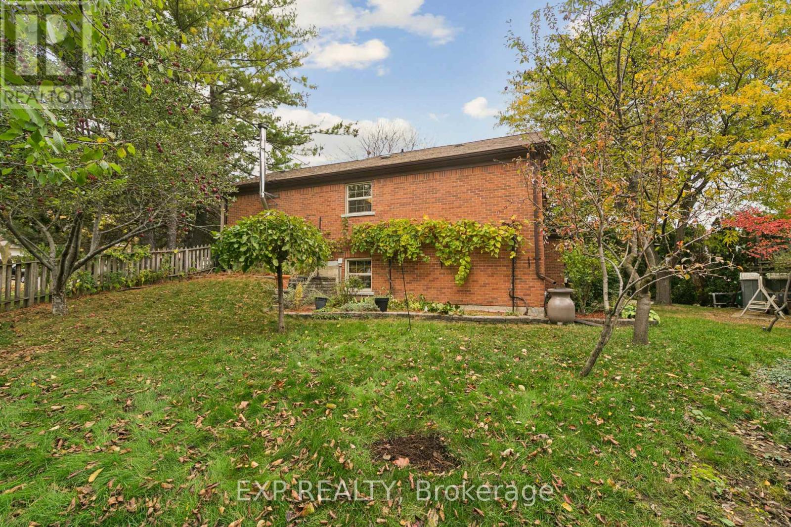 2565 Claymore Crescent, Mississauga, Ontario  L5C 3A2 - Photo 47 - W12562310