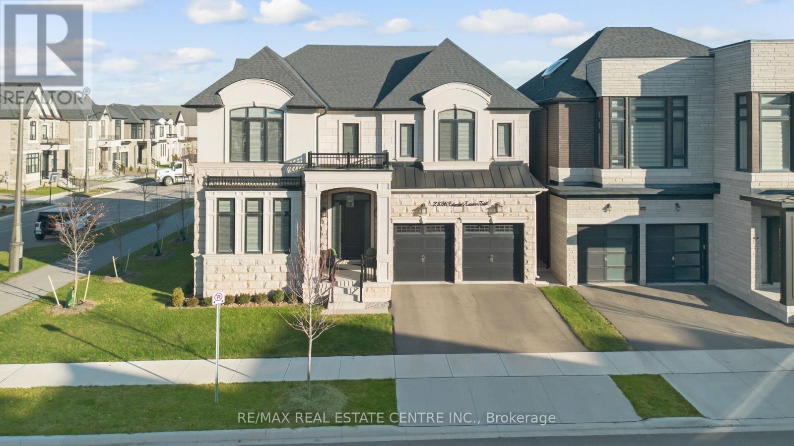 2336 EDWARD LEAVER TRAIL, Oakville, Ontario