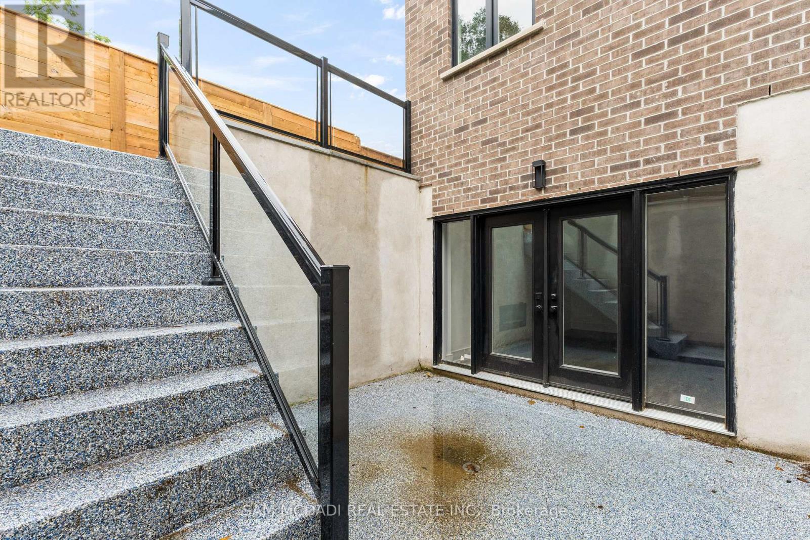 193 Mateo Place, Mississauga, Ontario  L5A 0A5 - Photo 45 - W12562354