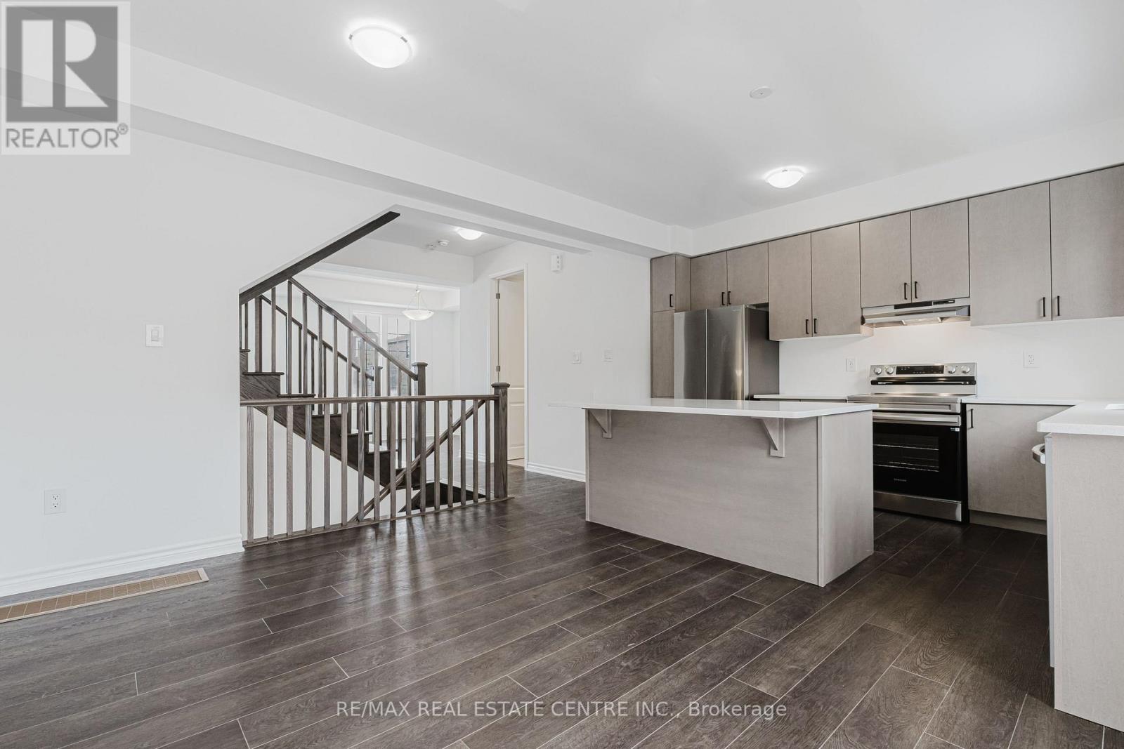 34 Bellasera Way, Caledon, Ontario  L7C 4P1 - Photo 11 - W12562400