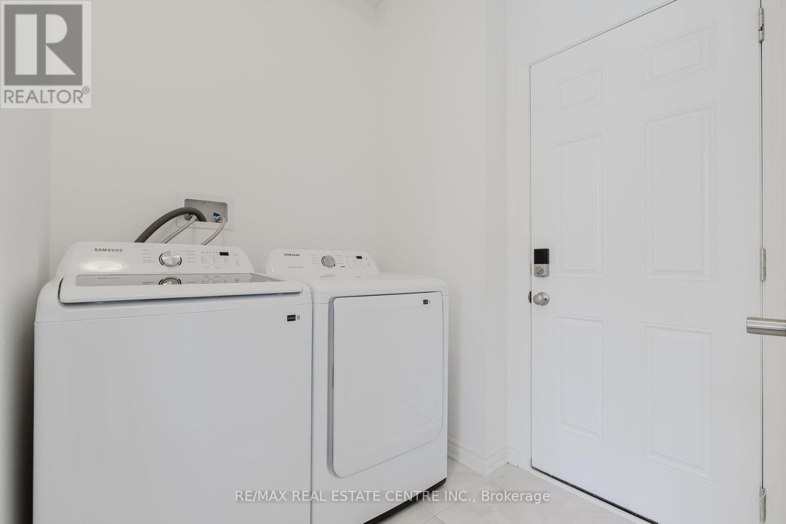 34 Bellasera Way, Caledon, Ontario  L7C 4P1 - Photo 4 - W12562400