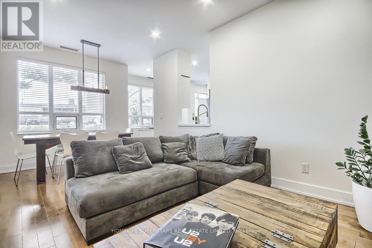 Th 107 - 388 Prince Of Wales Drive, Mississauga, Ontario  L5B 0A1 - Photo 13 - W12562402