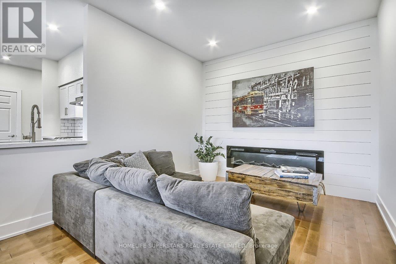 Th 107 - 388 Prince Of Wales Drive, Mississauga, Ontario  L5B 0A1 - Photo 14 - W12562402