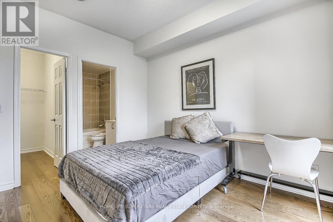 Th 107 - 388 Prince Of Wales Drive, Mississauga, Ontario  L5B 0A1 - Photo 22 - W12562402