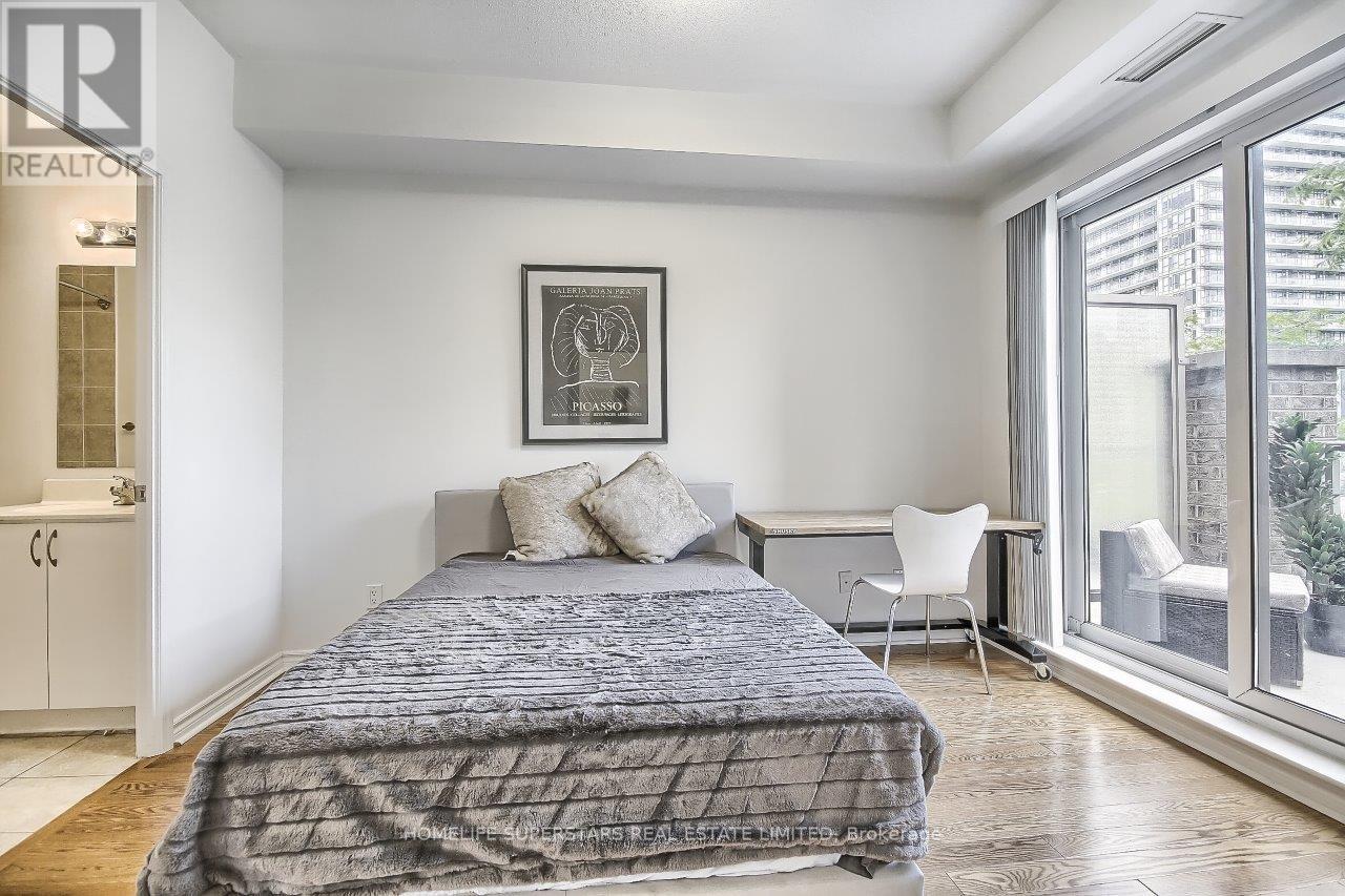 Th 107 - 388 Prince Of Wales Drive, Mississauga, Ontario  L5B 0A1 - Photo 23 - W12562402