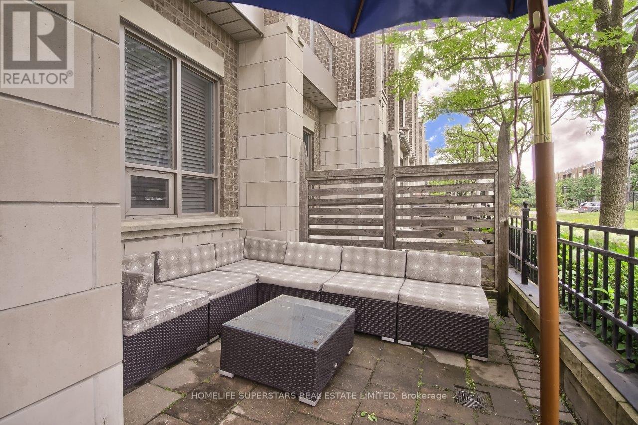 Th 107 - 388 Prince Of Wales Drive, Mississauga, Ontario  L5B 0A1 - Photo 3 - W12562402