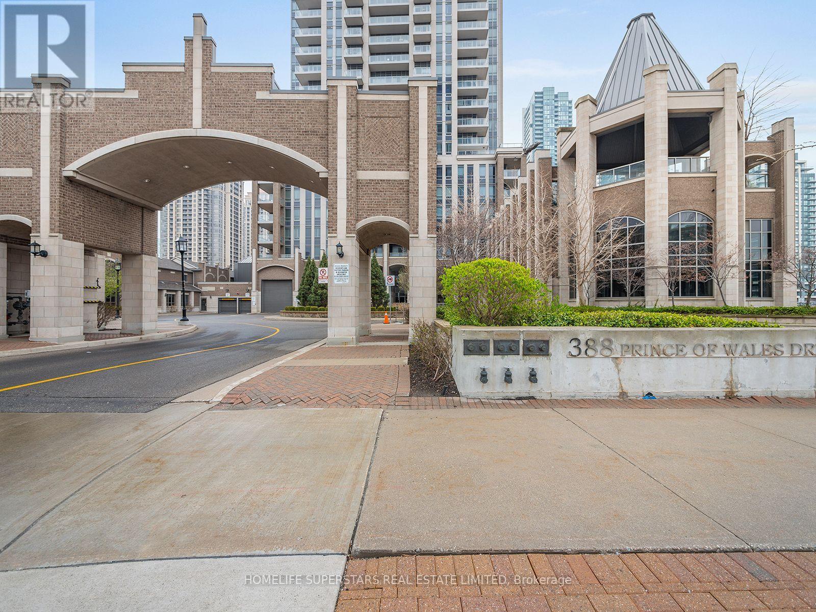 Th 107 - 388 Prince Of Wales Drive, Mississauga, Ontario  L5B 0A1 - Photo 33 - W12562402