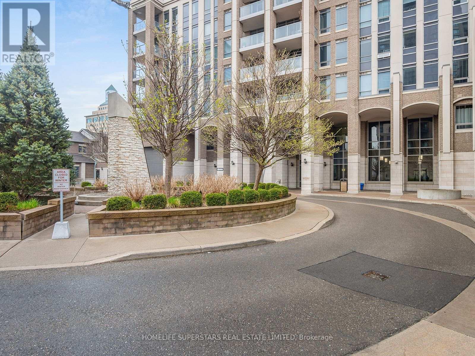 Th 107 - 388 Prince Of Wales Drive, Mississauga, Ontario  L5B 0A1 - Photo 35 - W12562402