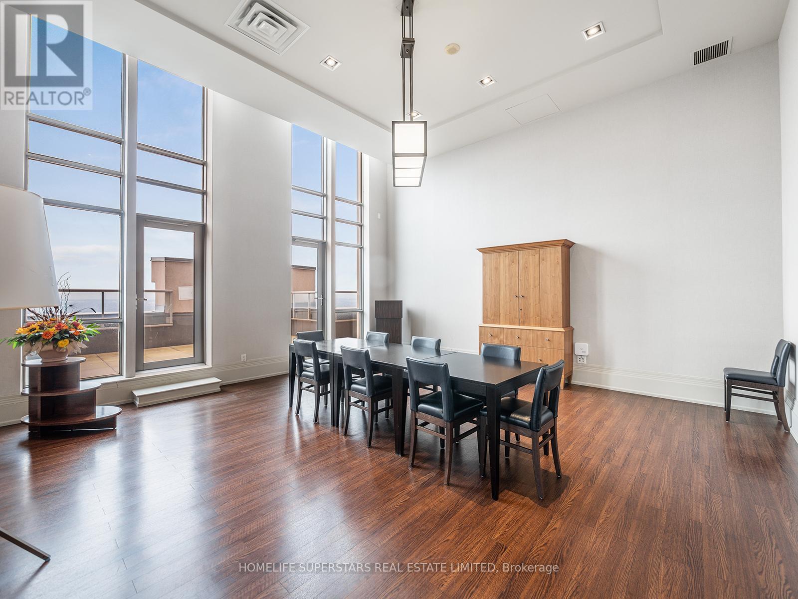 Th 107 - 388 Prince Of Wales Drive, Mississauga, Ontario  L5B 0A1 - Photo 44 - W12562402