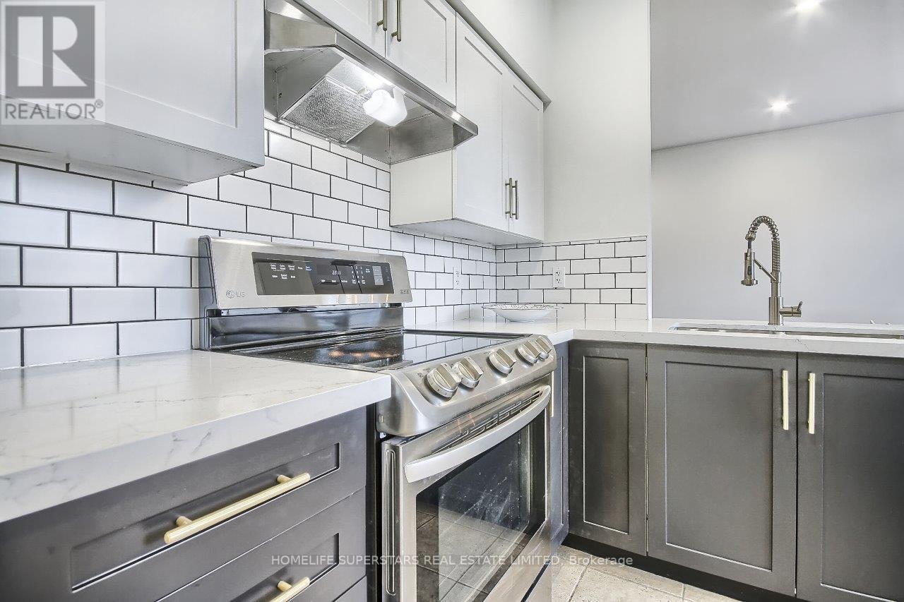 Th 107 - 388 Prince Of Wales Drive, Mississauga, Ontario  L5B 0A1 - Photo 9 - W12562402