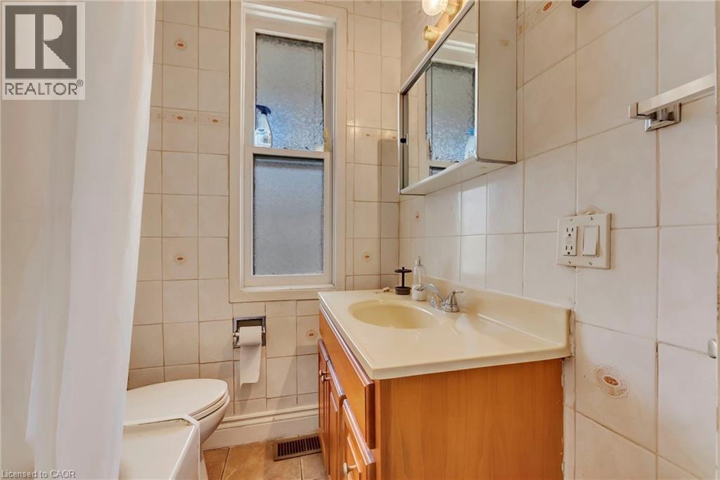 893 Barton Street E, Hamilton, Ontario L8L 3B8 - Photo 16 - 40713673