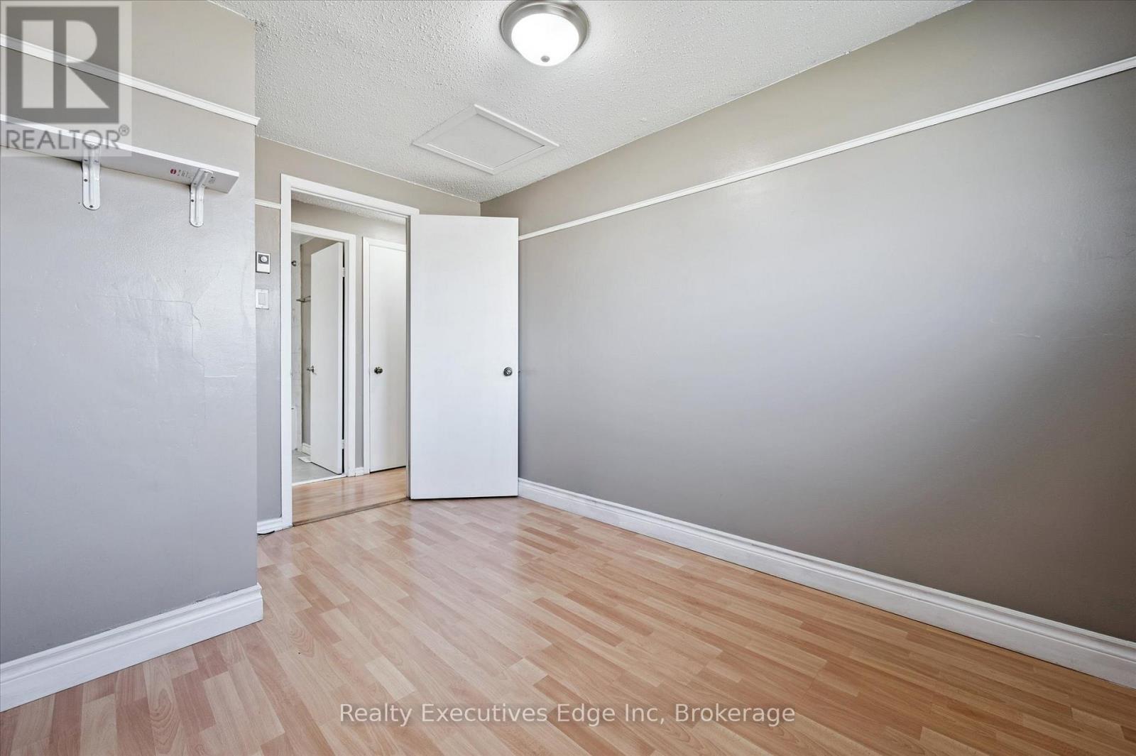 B - 501 Kingscourt Drive, Waterloo, Ontario  N2K 2X9 - Photo 15 - X12562532