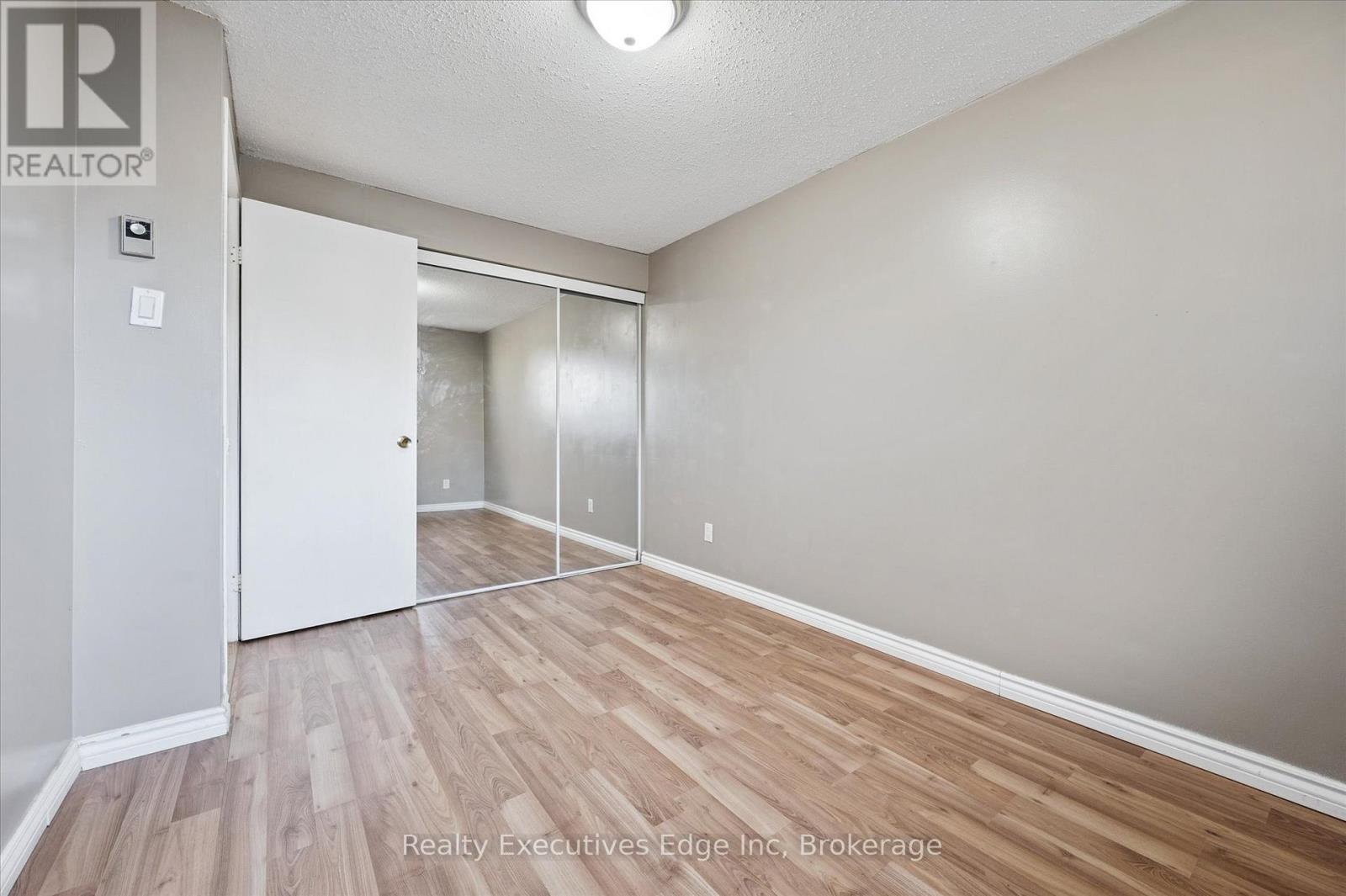 B - 501 Kingscourt Drive, Waterloo, Ontario  N2K 2X9 - Photo 17 - X12562532