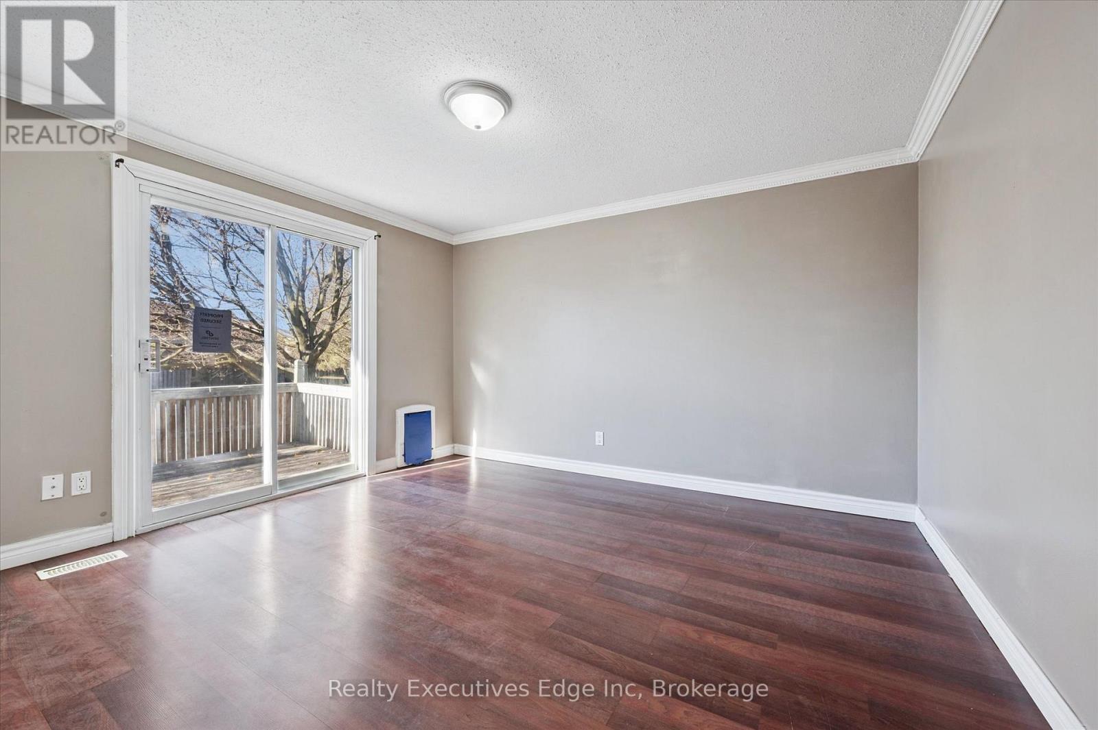 B - 501 Kingscourt Drive, Waterloo, Ontario  N2K 2X9 - Photo 18 - X12562532