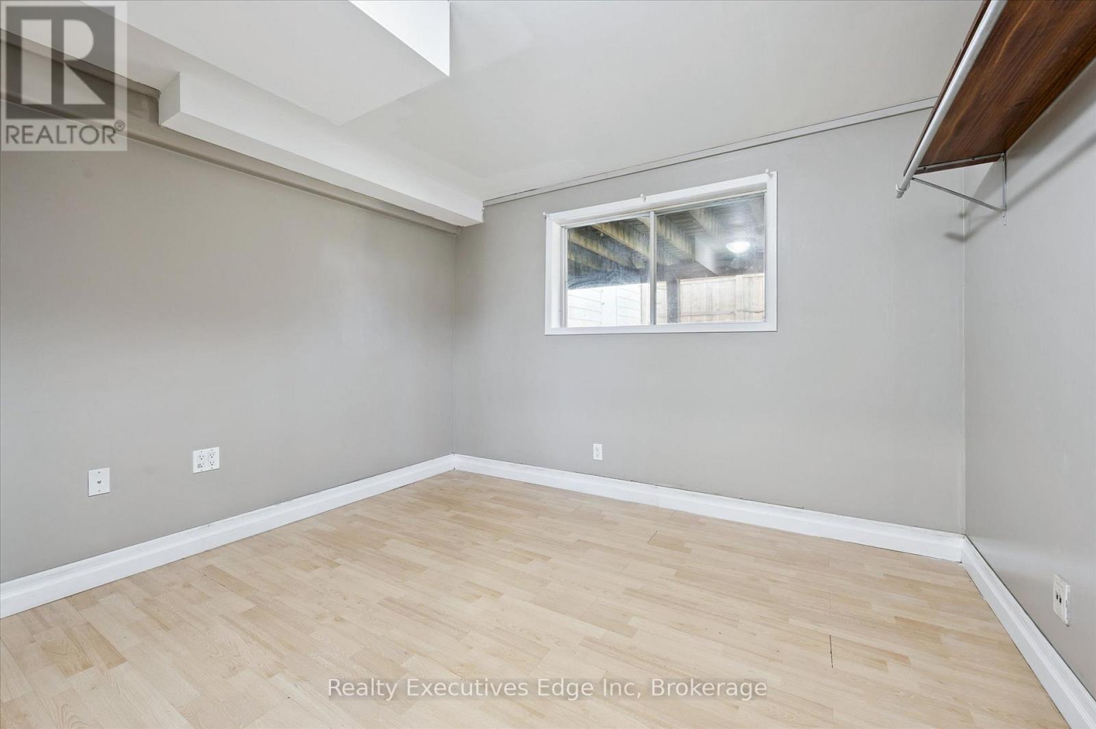 B - 501 Kingscourt Drive, Waterloo, Ontario  N2K 2X9 - Photo 22 - X12562532