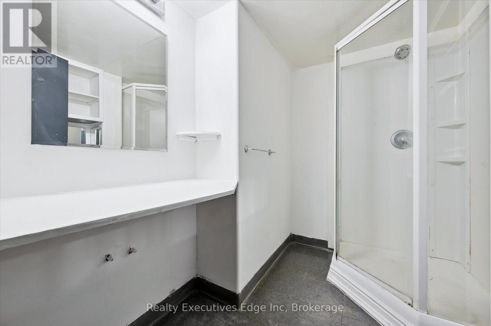 B - 501 Kingscourt Drive, Waterloo, Ontario  N2K 2X9 - Photo 32 - X12562532