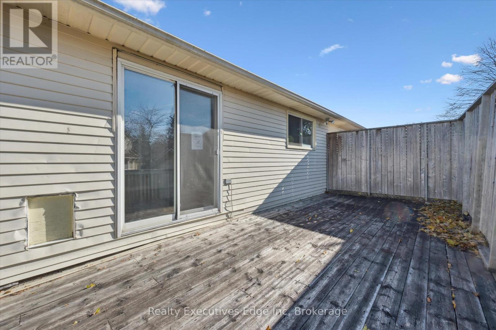 B - 501 Kingscourt Drive, Waterloo, Ontario  N2K 2X9 - Photo 34 - X12562532