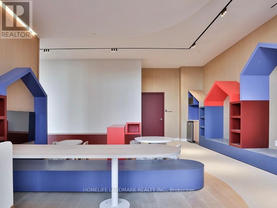 709 - 395 Square One Drive, Mississauga, Ontario  L5B 0P6 - Photo 34 - W12560776