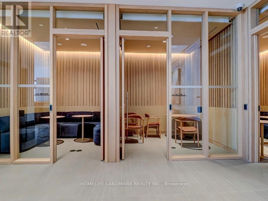 709 - 395 Square One Drive, Mississauga, Ontario  L5B 0P6 - Photo 38 - W12560776